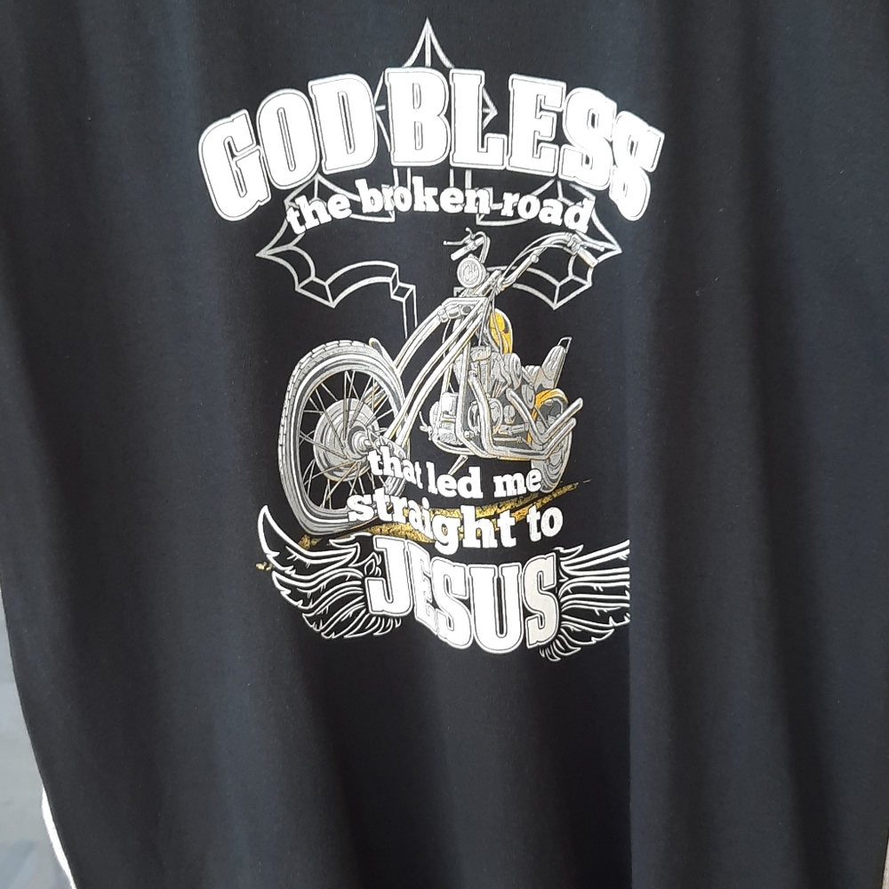 T Shirt size L